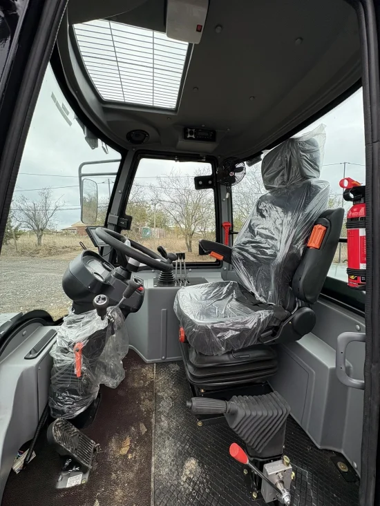 Челни товарачи Телескопичен Товарач Müller TL725