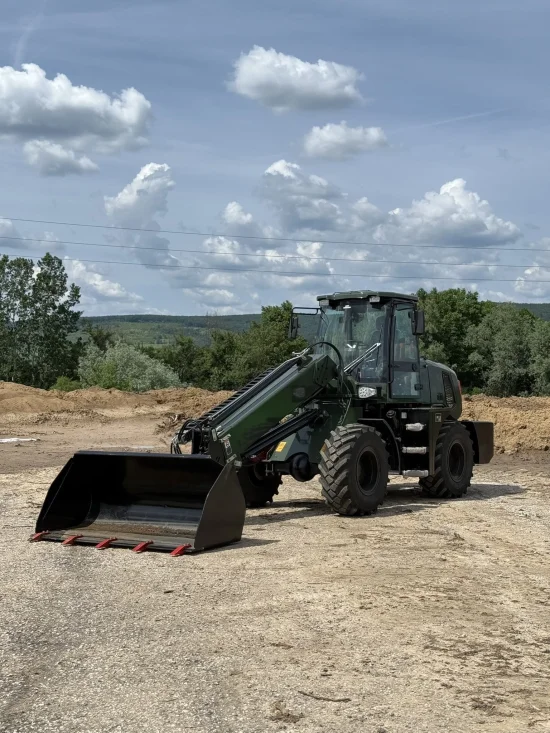 Челни товарачи Телескопичен Товарач Müller TL725